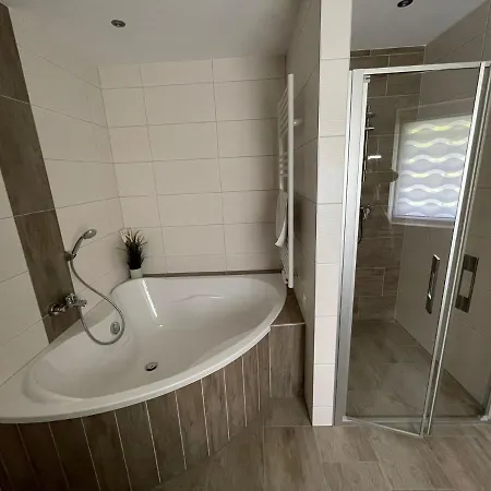 Zimmervermietung Familie Glatz Apartment Moderbrugg
